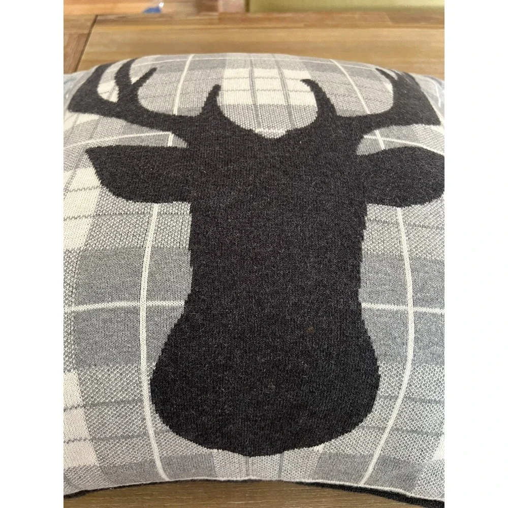 ELK MOOSE Christmas Throw Pillow Winter Holiday Home Decor Cabin Woods 20